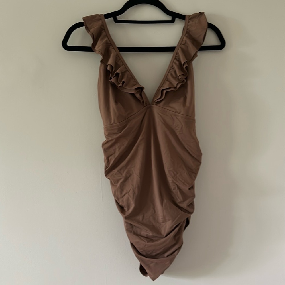 GAP maternity swimsuit